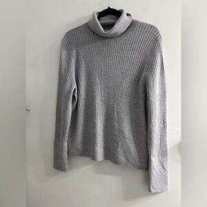 H by halston 100% merino wool top sweater
